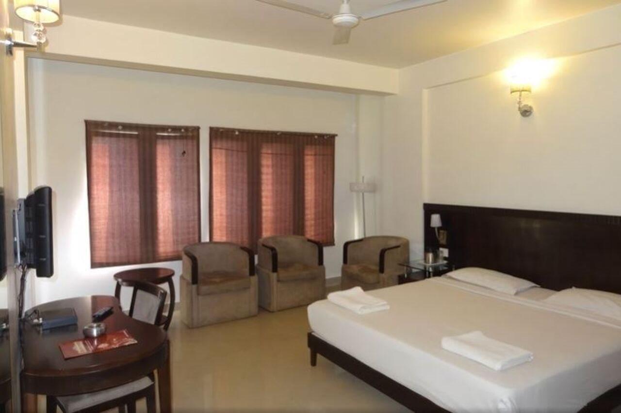 העיר בנגלור Hotel Amshi International מראה חיצוני תמונה
