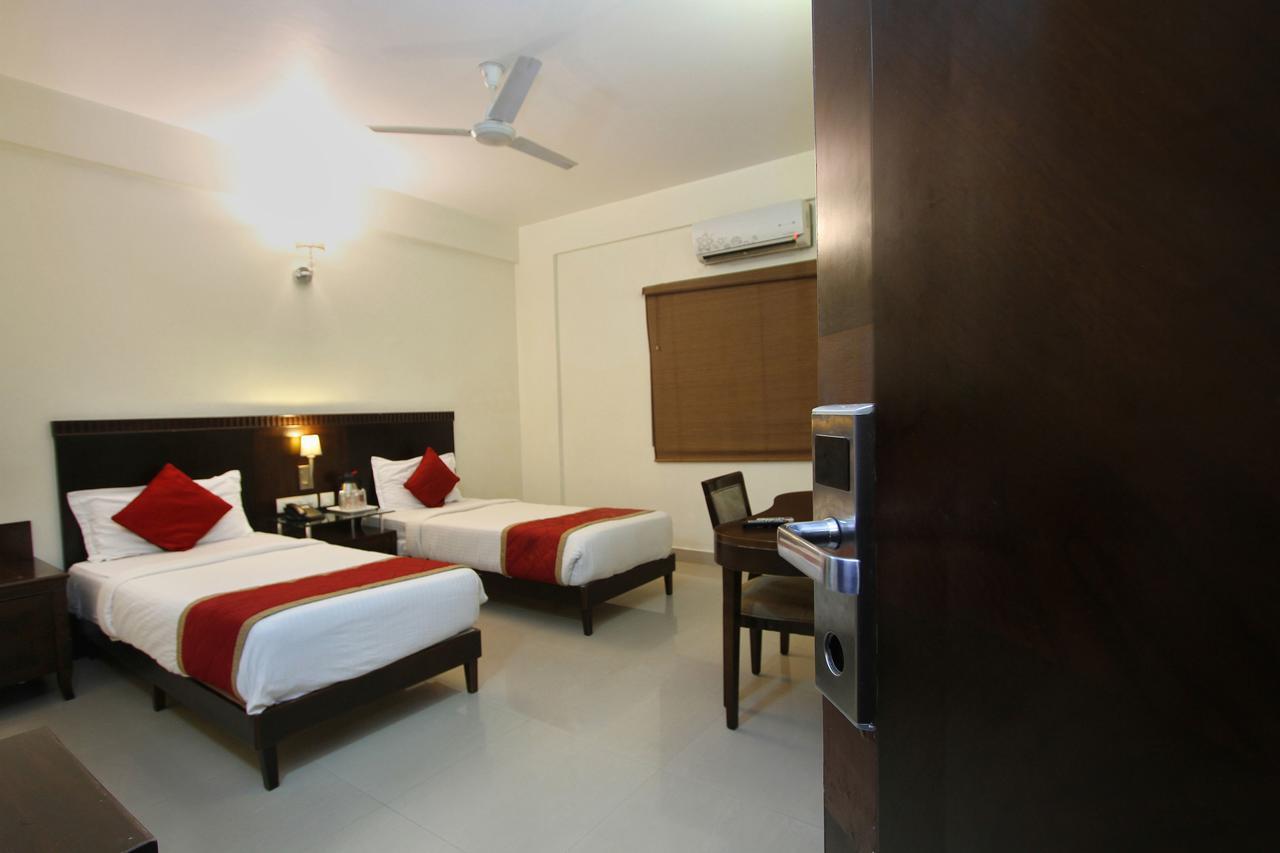 העיר בנגלור Hotel Amshi International מראה חיצוני תמונה