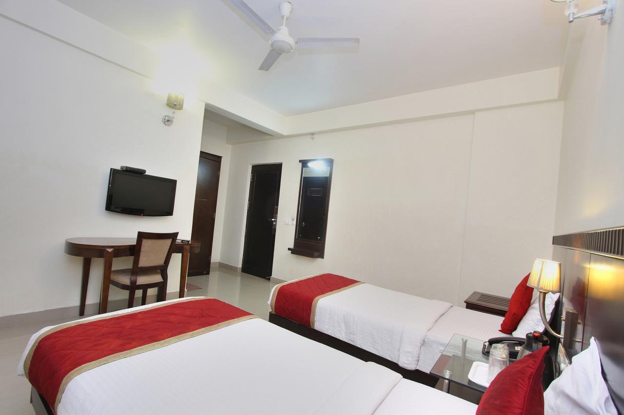 העיר בנגלור Hotel Amshi International מראה חיצוני תמונה